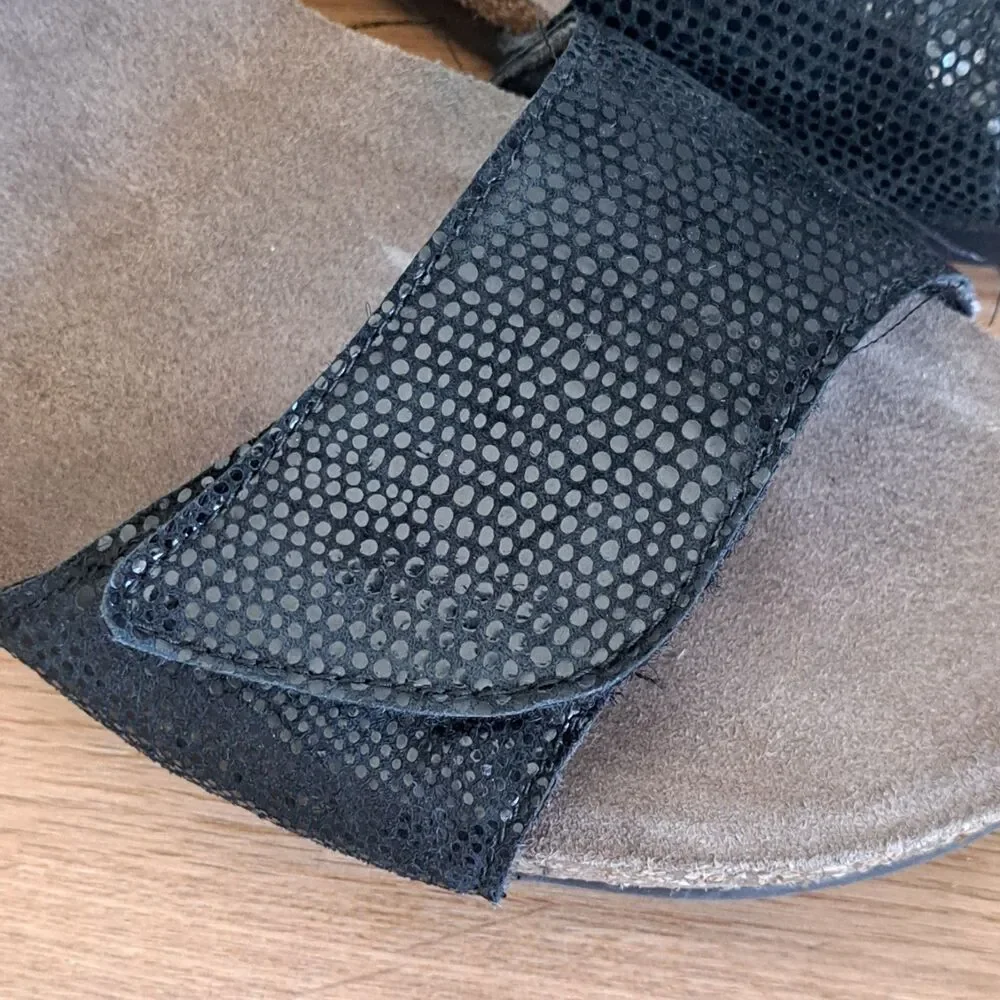 Munro Catelyn Sandals Women’s 11 Black Suede Wedge Ankle Strap Comfort Shoes